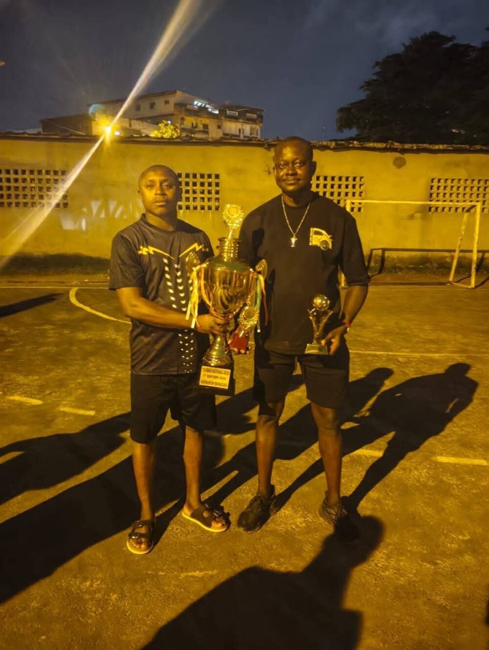 Remise du trophée en soirée au Tournoi National du MEDD